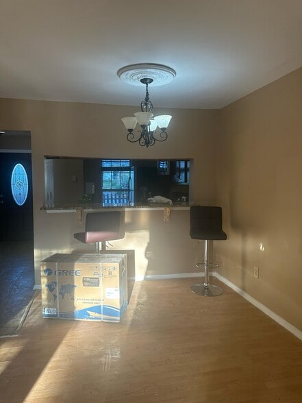 Building Photo - 1455 Inverness Dr