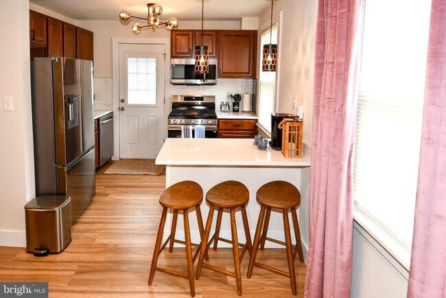 Building Photo - 503 Woodston Rd