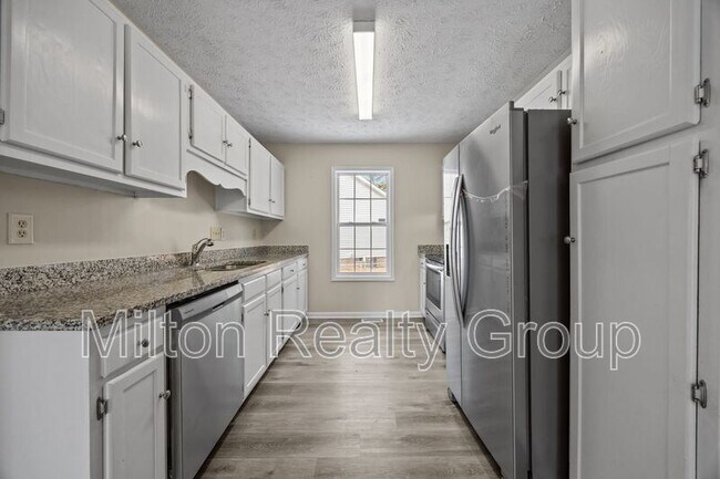 Building Photo - 1421 Matilda Ct