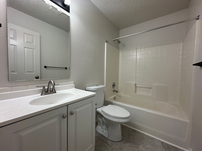 Building Photo - Terrace Duplex