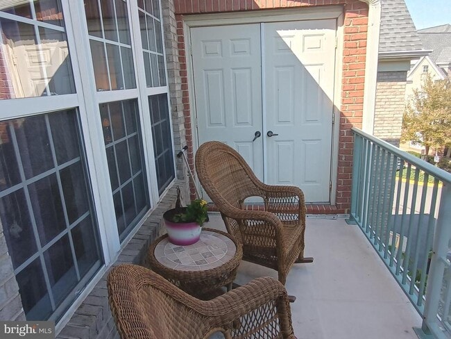 Building Photo - 12185 Abington Hall Pl