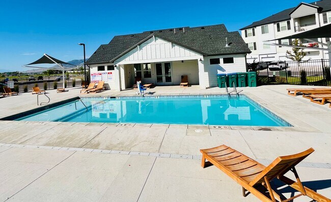 Building Photo - Comfortable 3 Bed / 2 Bath Home Available in Lehi