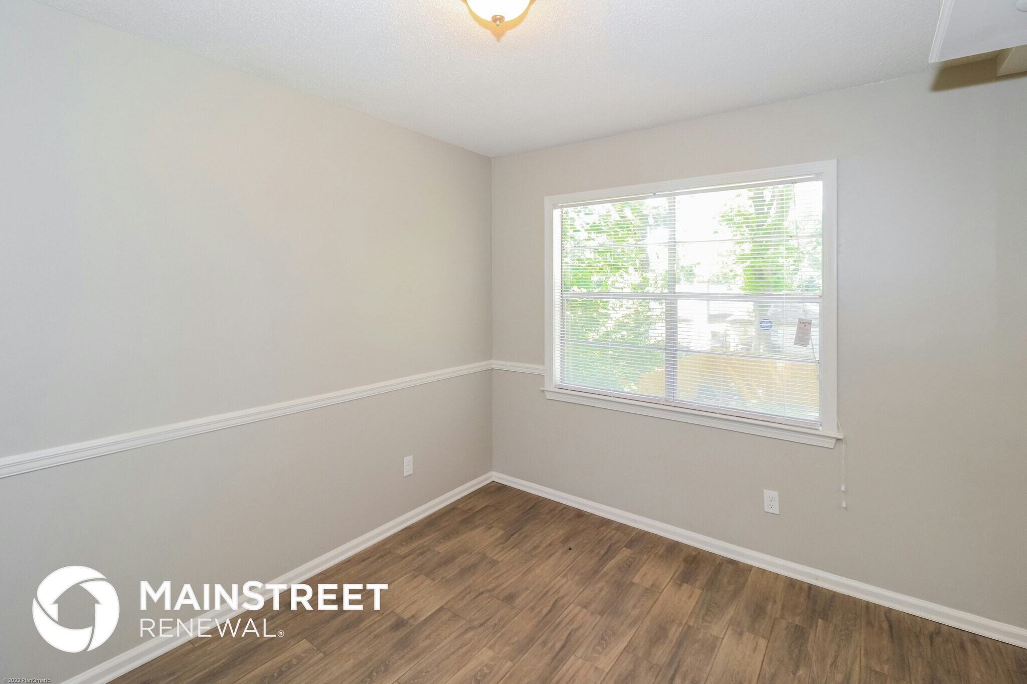 Building Photo - 5380 Albemarle Dr