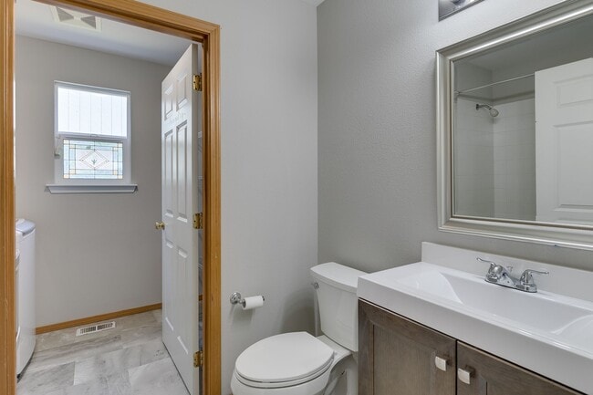 Building Photo - Lake Stevens Home For Rent! Open House This Saturday 8/22 1 - 3 p.m.
