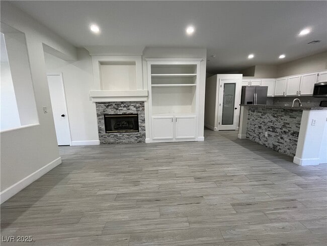 Building Photo - 8312 Gilded Crown Ct