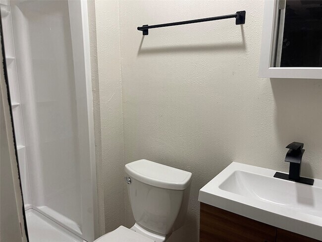 Building Photo - 800 S 2nd St