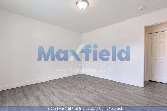 Building Photo - LEASE SPECIAL!! $750 OFF First Month North Salt Lake 2 BD 1 BA -Brookside Lofts Unit 5