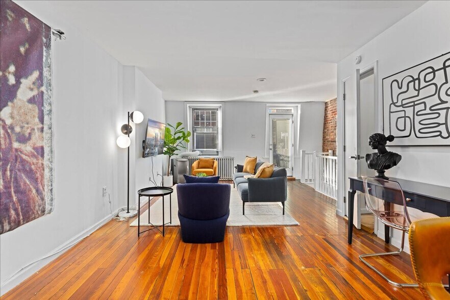 Building Photo - 234 S 20th St