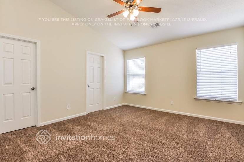 Building Photo - 8020 Bright Oak Trail