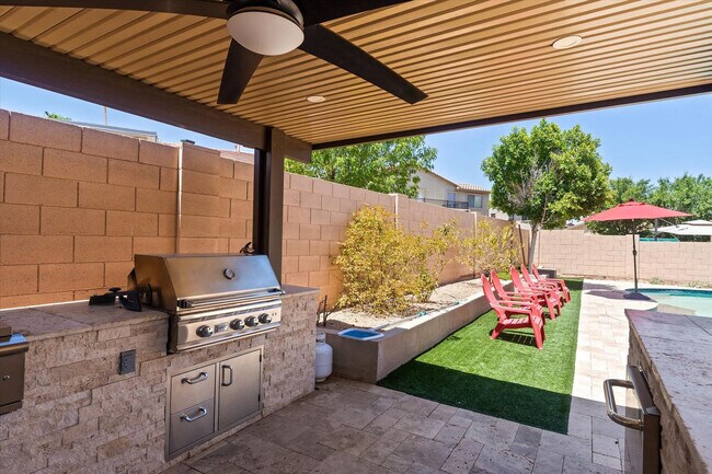 Building Photo - 16310 N 151st Ave