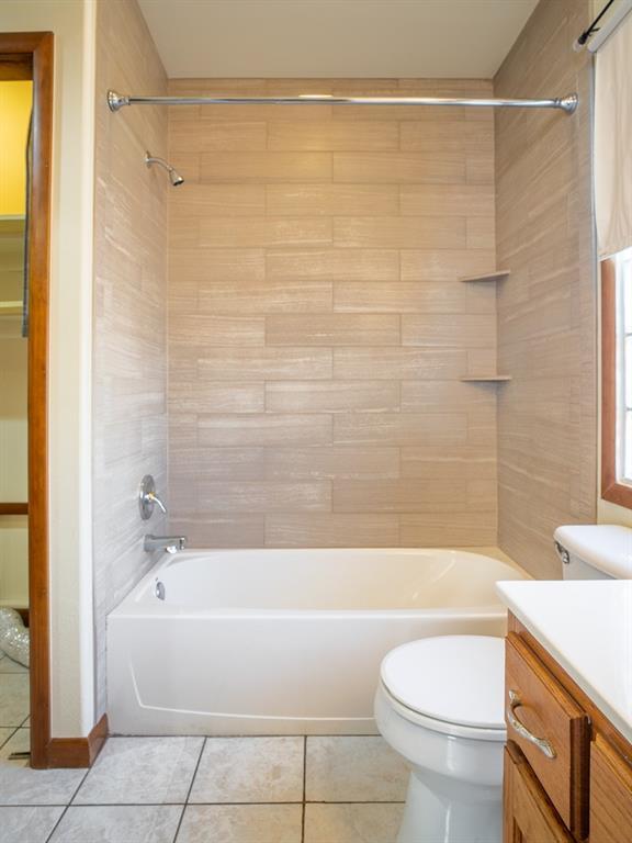 Building Photo - 1702 W Cypress St