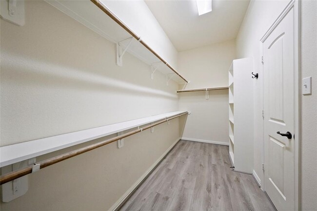 Building Photo - 126 Springshed Pl