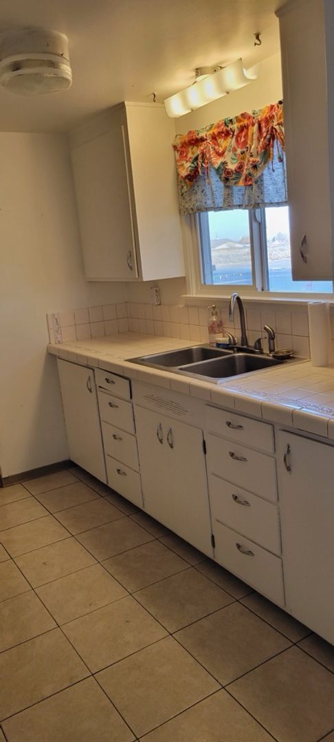 Building Photo - House in Ephrata - FREE DECEMBER RENT