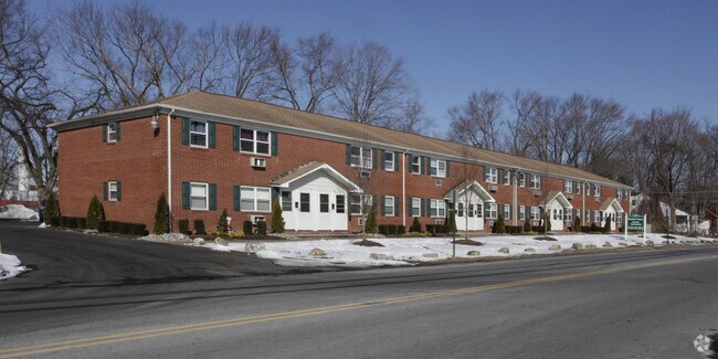 Primary Photo - Parkview Manor