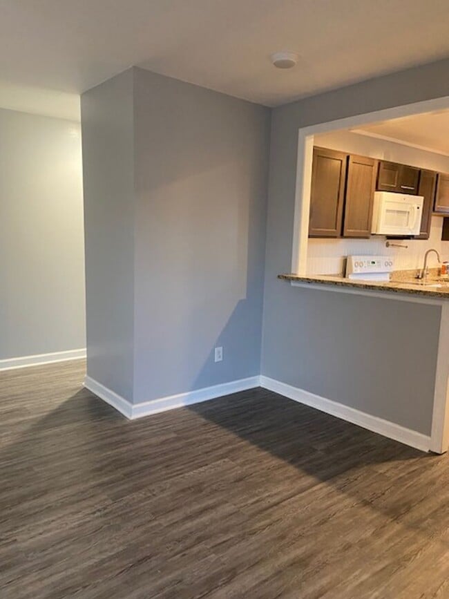 Building Photo - Necently updated Downtown Chelsea Ranch
