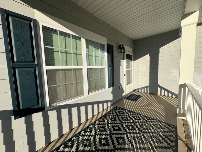 Building Photo - 3177 Mayflower Ln