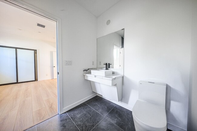 Building Photo - 1954 Purdue Ave