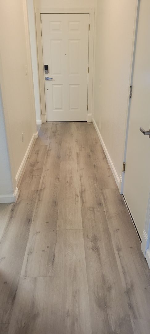 Building Photo - Your Next Home in One of Roseville’s Most Desired Neighborhoods!