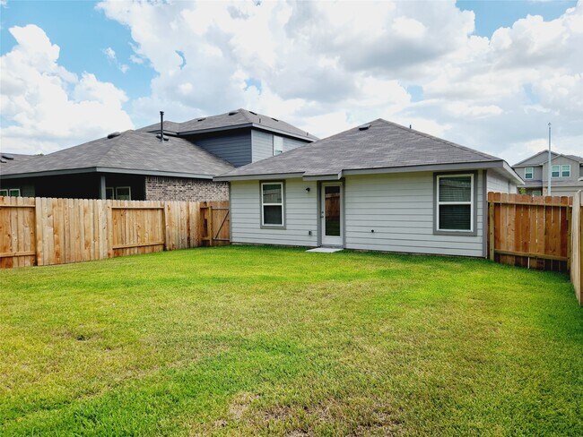 Building Photo - 6043 Canyon Dawn Dr