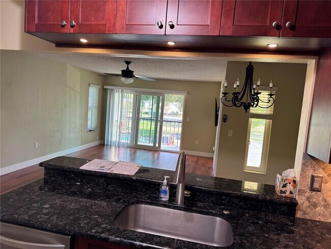 Building Photo - 1400 Pine Glen Ln