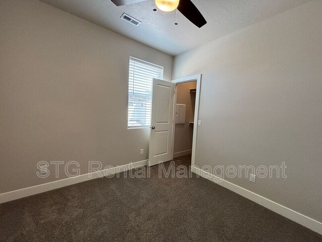 Building Photo - 879 S 4380 W