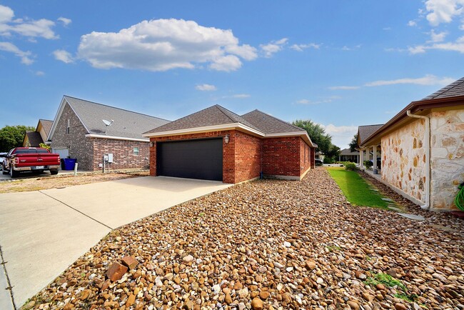 Building Photo - Charming Home in Cotton Crossing – Steps f...