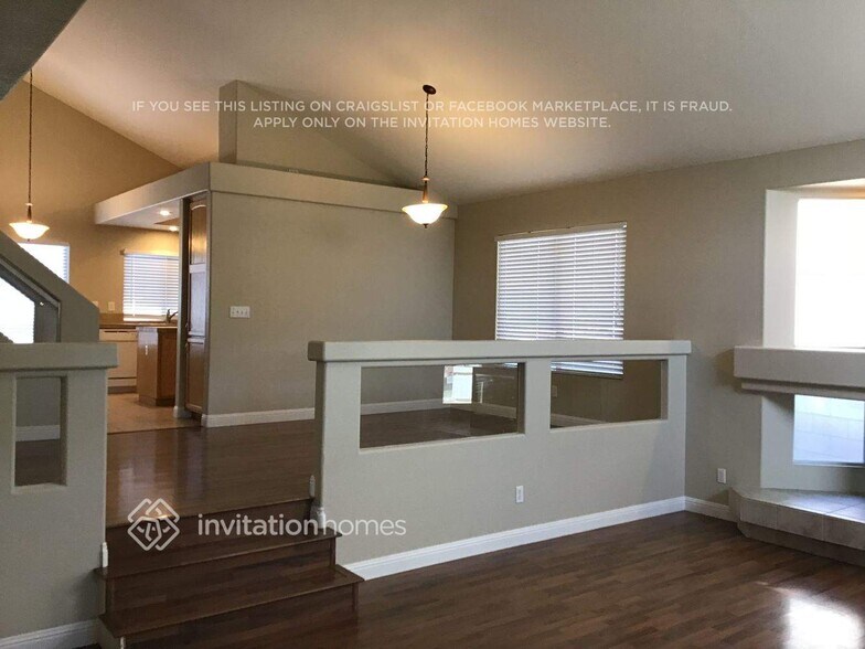 Building Photo - 9899 Silver Lasso St