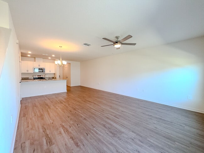 Building Photo - 9419 Westside Hls Dr