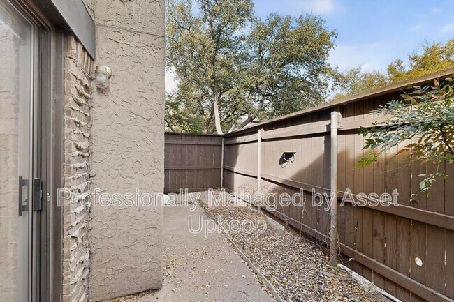 Building Photo - 4800 Northway Dr