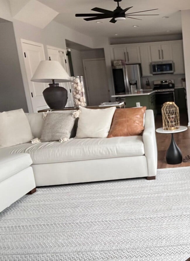 Primary Photo - 75 Livie Ln