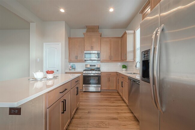 Building Photo - 8700 Laurel Crest Dr