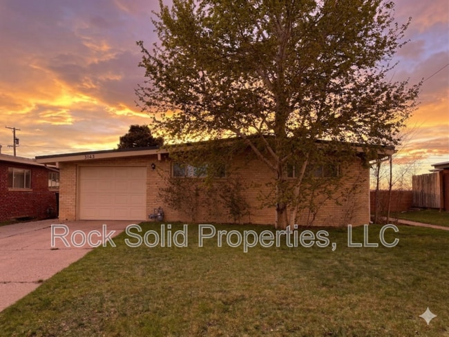 Building Photo - 3143 Green Valley Rd