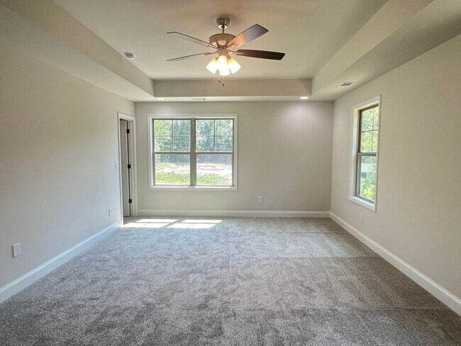 Building Photo - Beautifully Done & Brand New 4BD/2.5 Home in Jones Co.