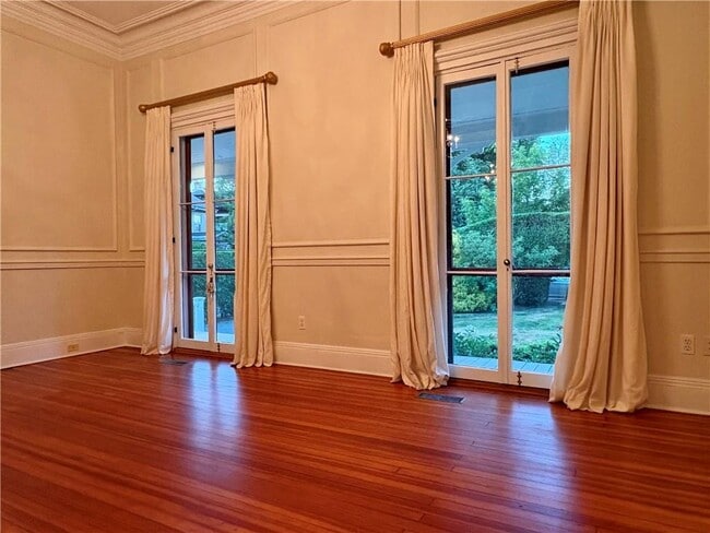 Building Photo - 20 Greenough Pl