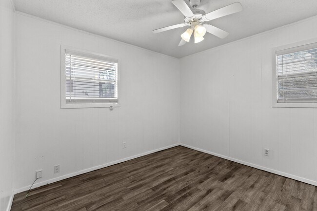 Building Photo - 110 Apache Hills Dr