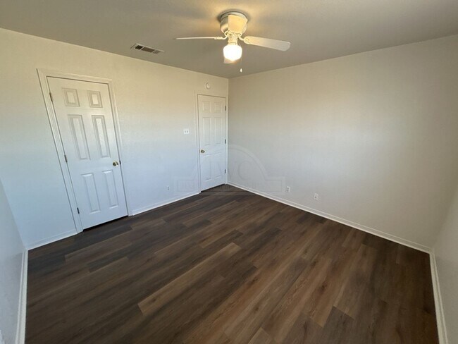 Building Photo - 1009 Industrial Ave