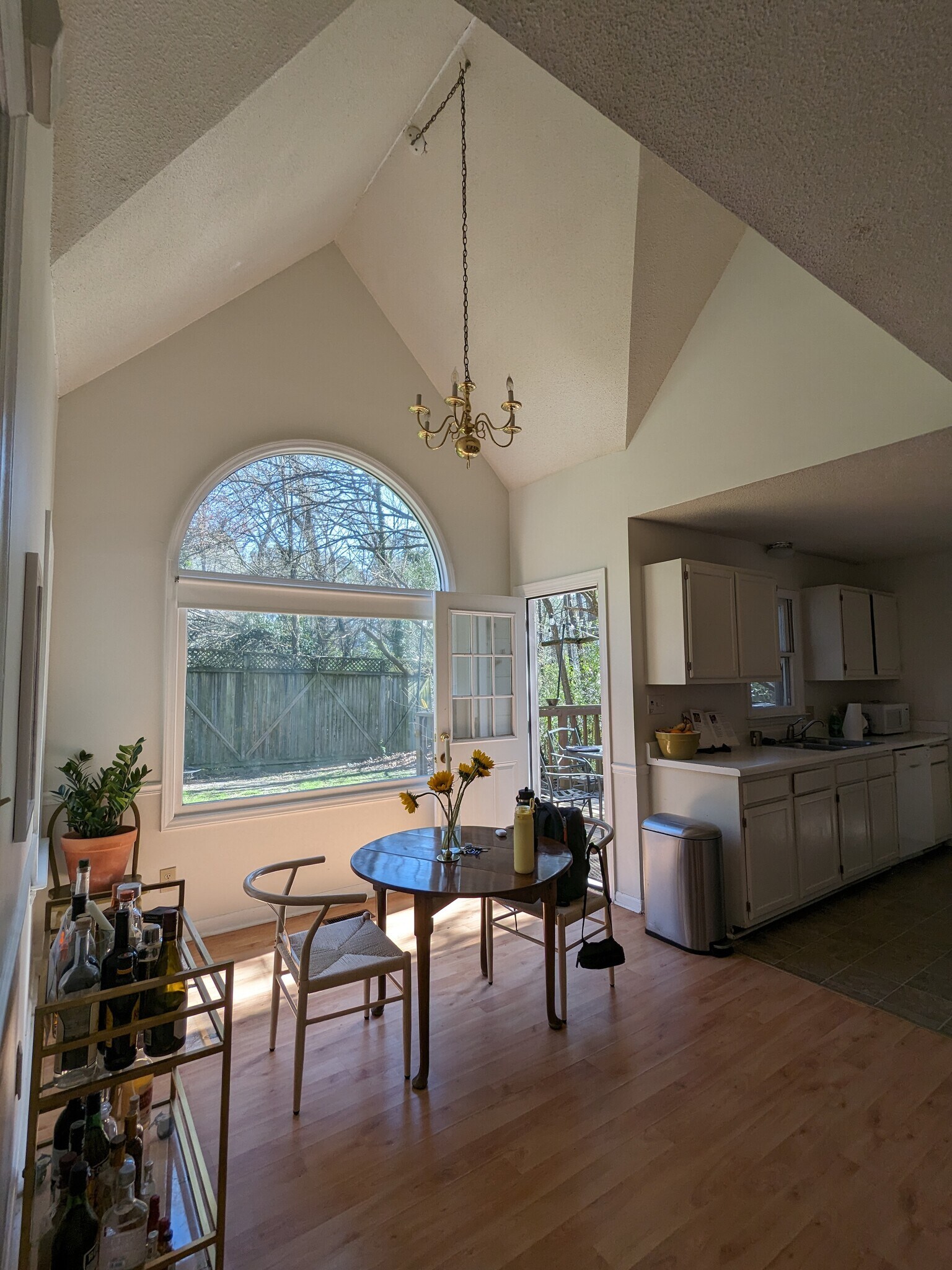 Building Photo - 2107 Stuart Dr