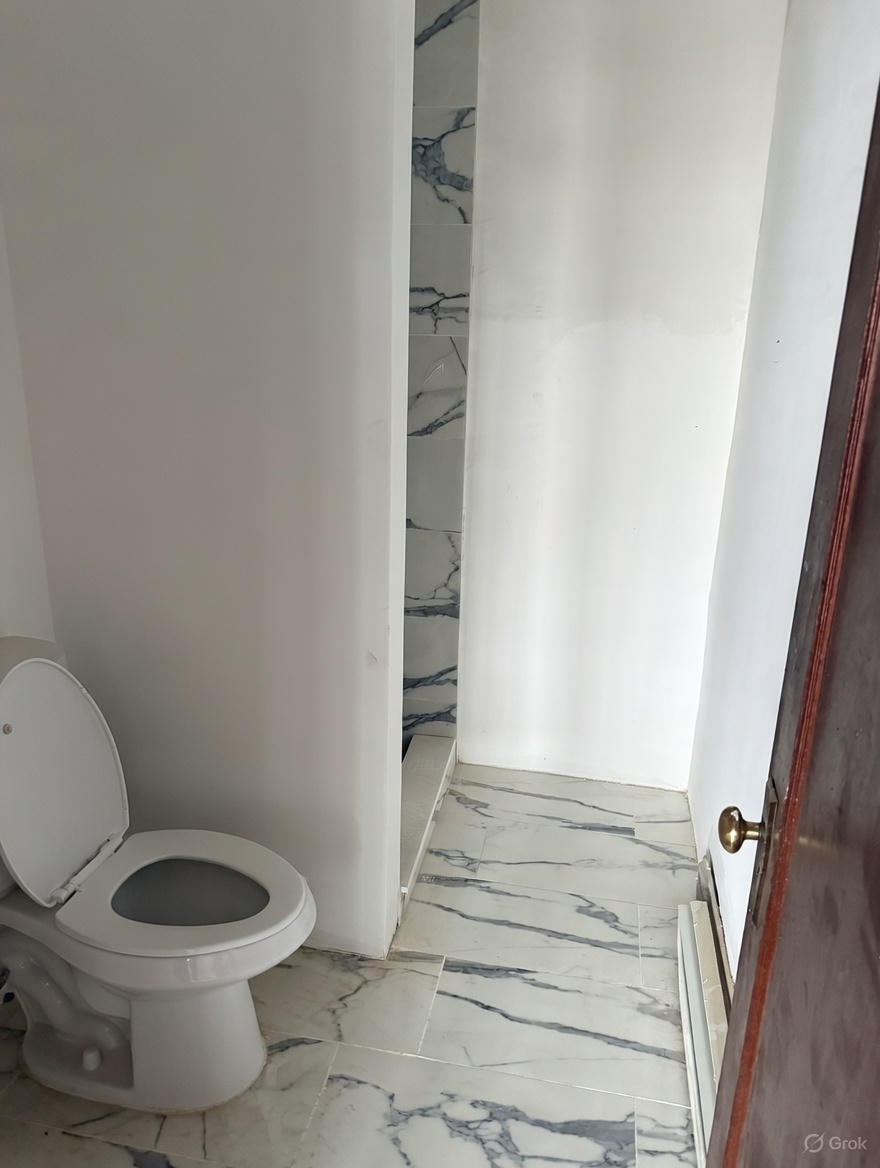 Building Photo - 21 Union Tpke