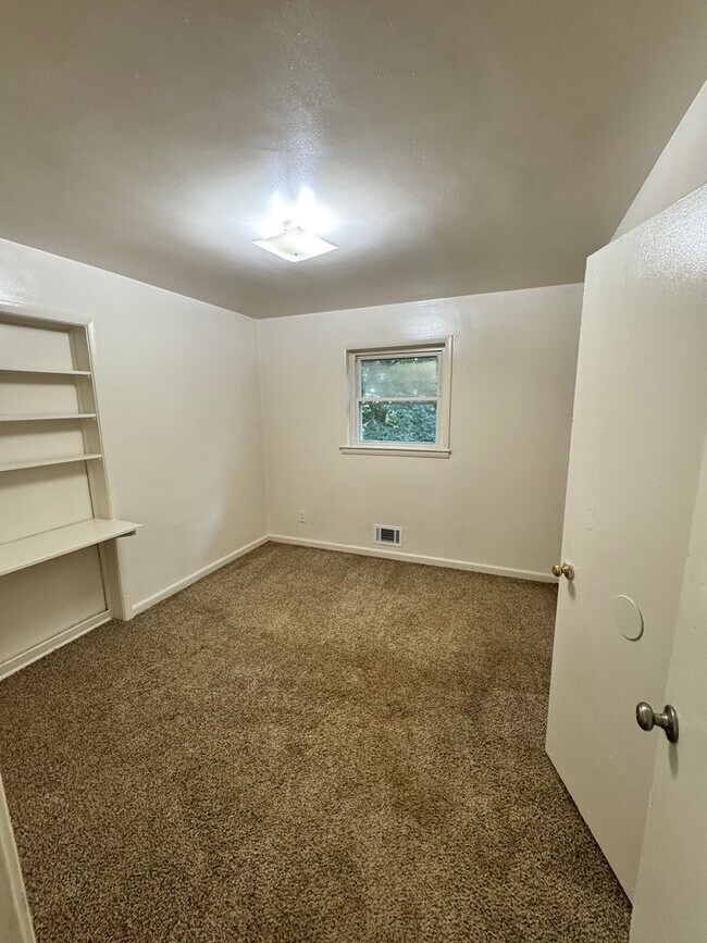 Building Photo - Close to uptown Shelby, NC (Still to compl...