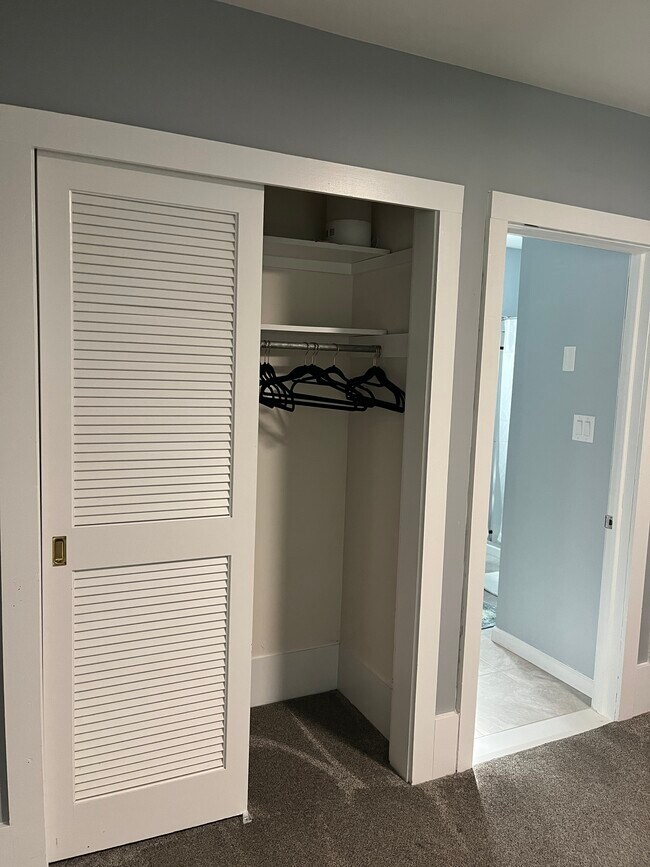 Building Photo - 315 Goldfinch Pl