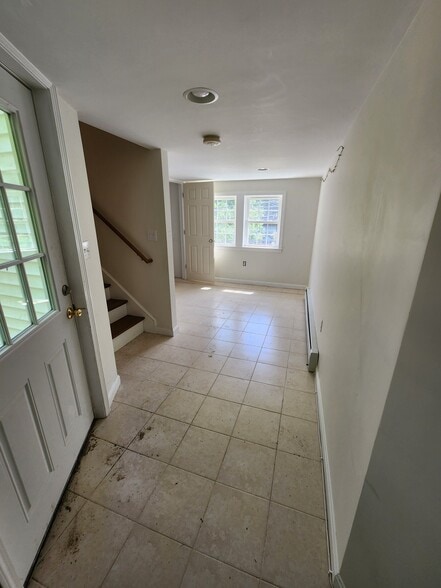 Building Photo - 68 Peach Orchard Rd