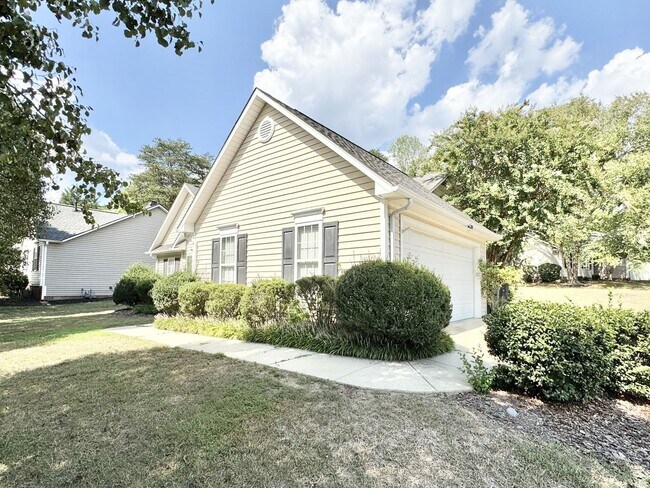 Building Photo - 4800 Corinthian Way