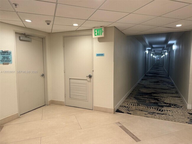 Building Photo - 3001 S Ocean Dr