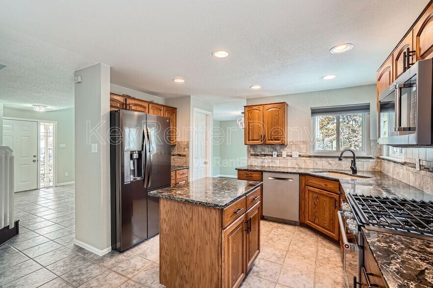 Building Photo - 5742 W 114th Pl