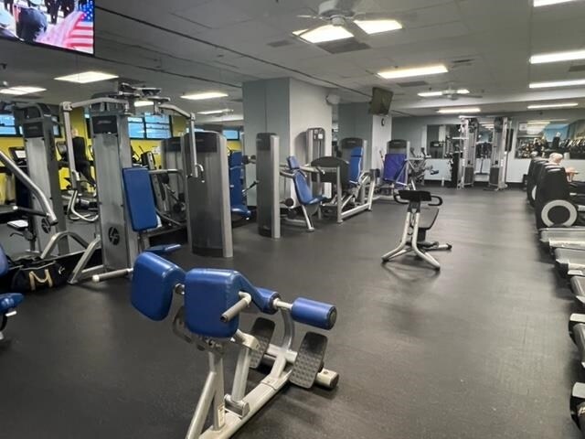 Building Photo - 7004 Boulevard E