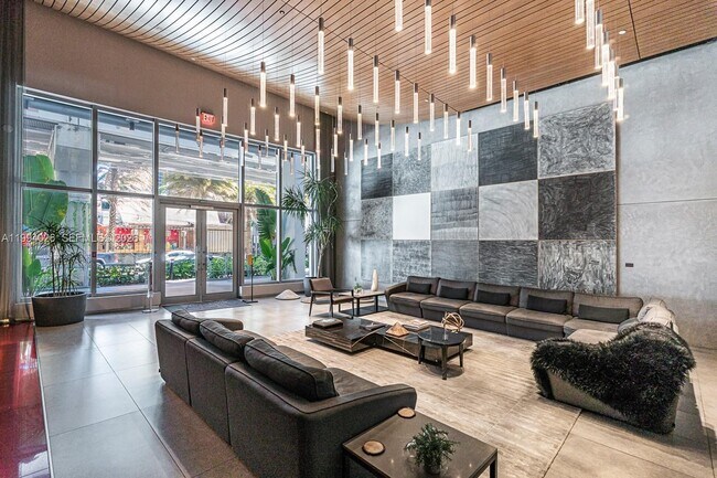 Building Photo - 1100 S Miami Ave