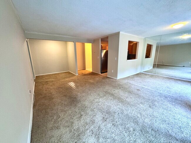 Building Photo - 175 Mill Pond Rd