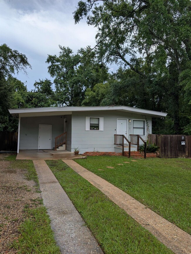 Building Photo - 1513 Atkamire Dr