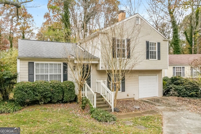 Building Photo - 850 Highland Terrace NE