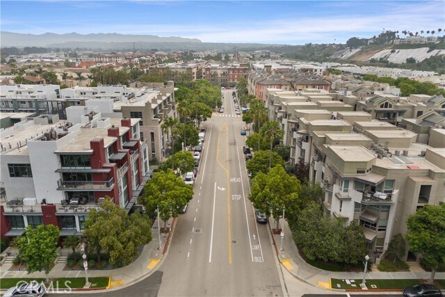 Building Photo - 13044 Pacific Promenade